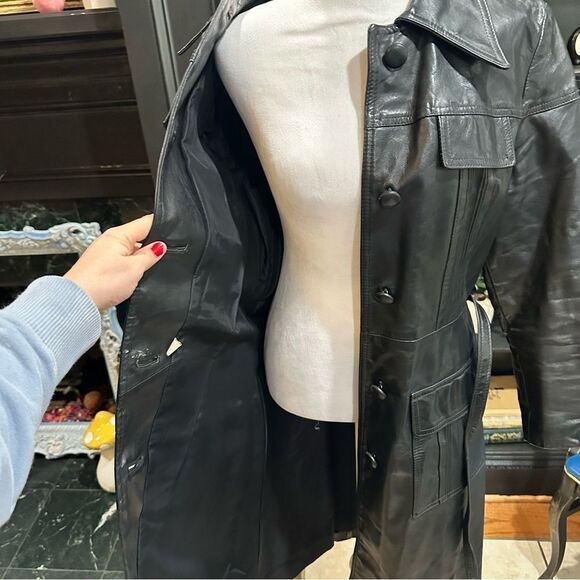 Berry’s on Main Columbia SC Boutique Vintage Leather Trench Coat - Picture 11 of 14